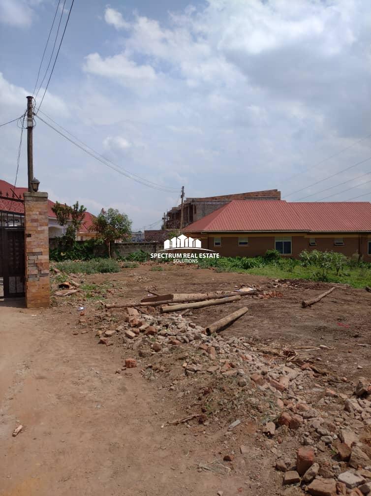 25 decimals plot for sale in Kyanja Kampala