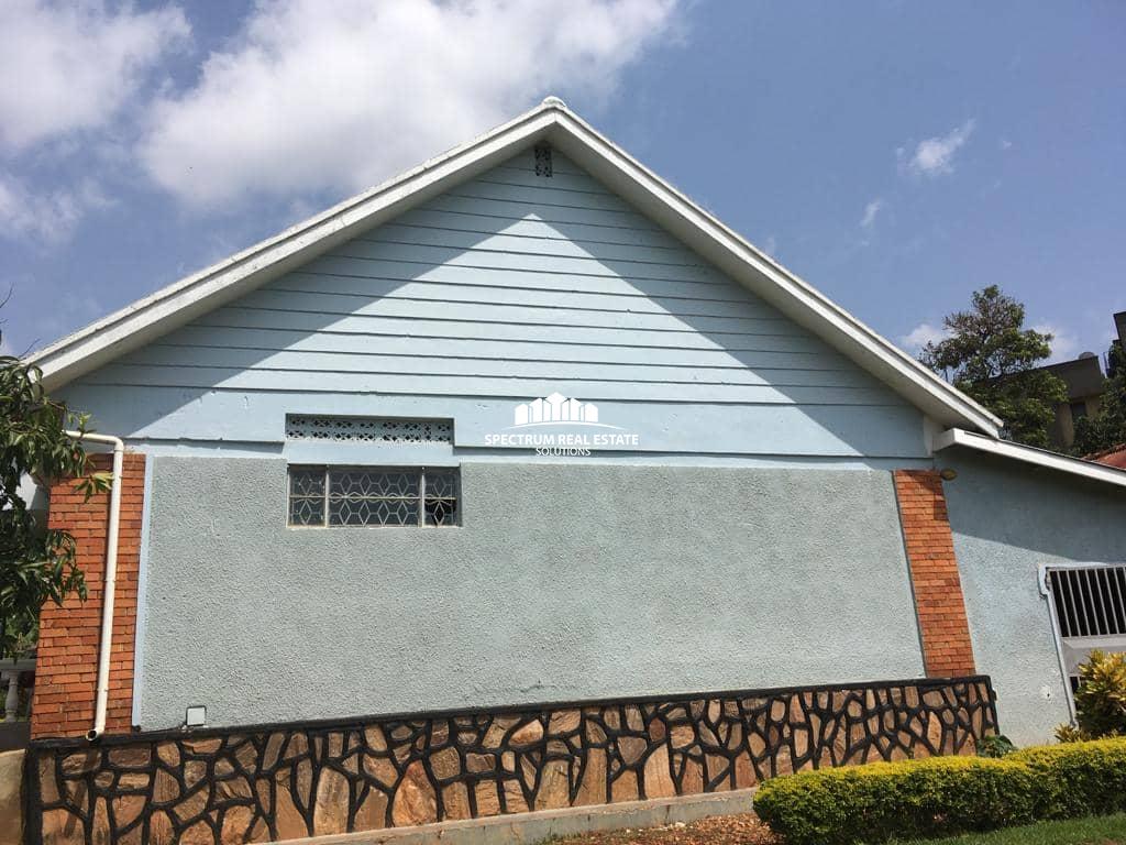 House for sale in Kiwafu Entebbe