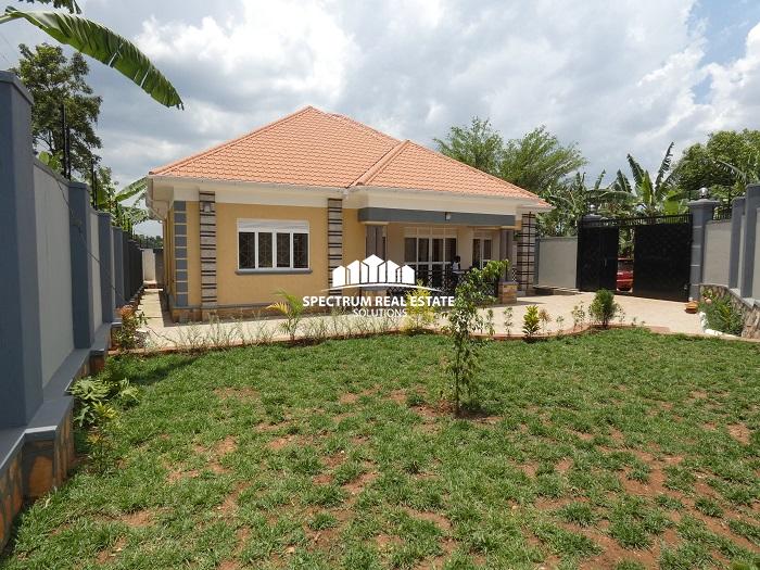 House for sale in kira-bulindo