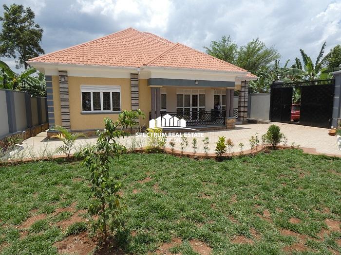 House for sale in kira-bulindo