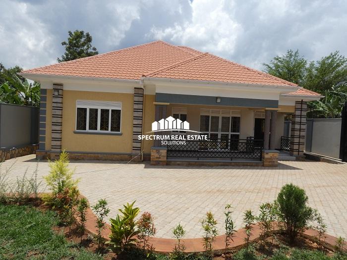 House for sale in kira-bulindo