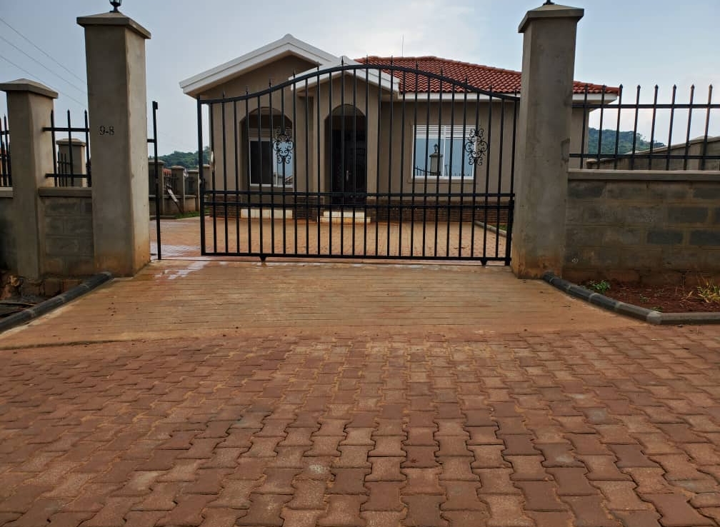 HOUSE FOR RENT IN MIREMBE VILLAS KIGO – Spectrum Real ...