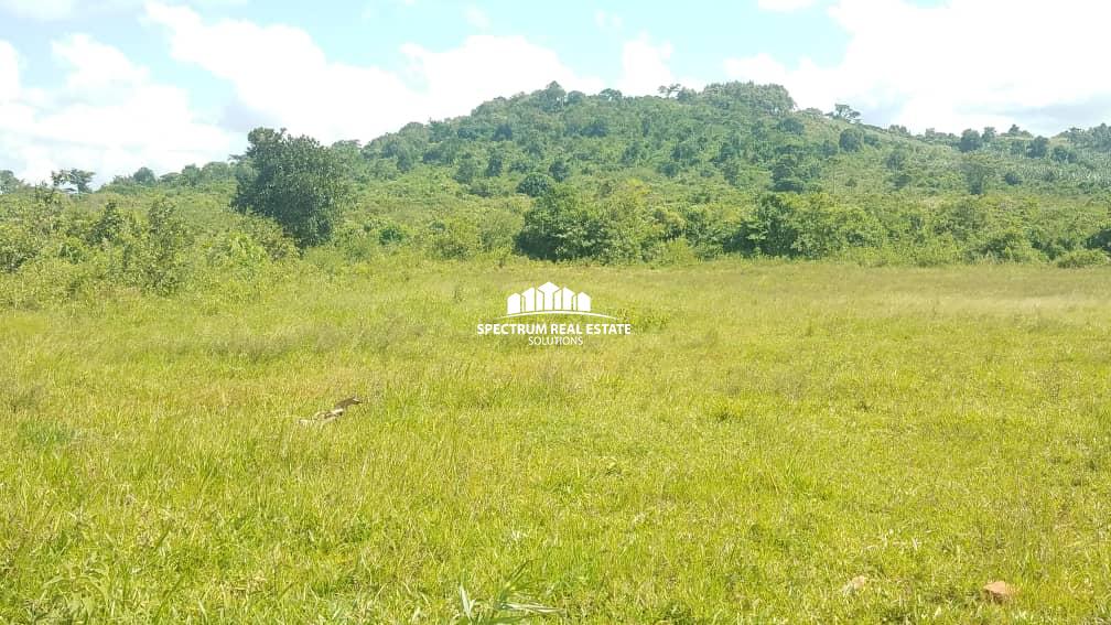 Land for sale in Maya Masaka road