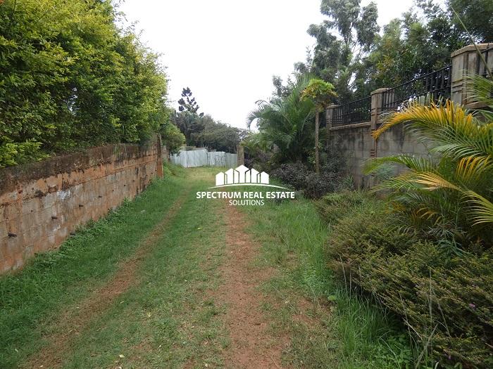 land for sale on Mbuya hill Kampala