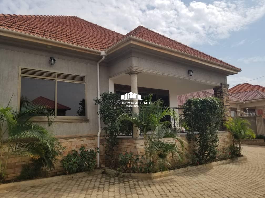 4 bedrooms bungalow house for sale in Kira Kampala