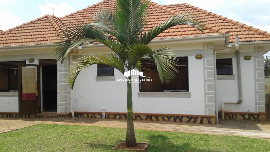 House for sale in Akright Estate Entebbe Road