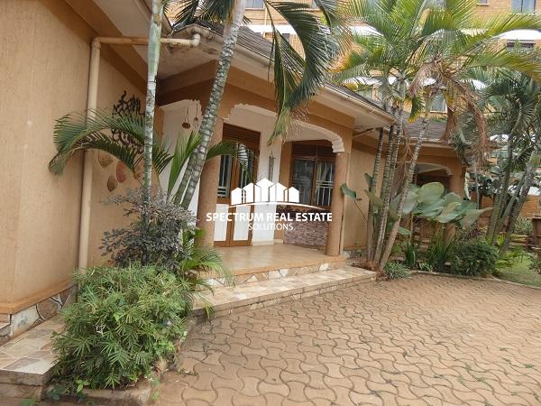 house for sale in Bukoto Kampala