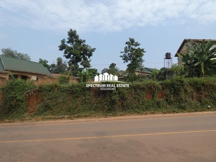 Plot for sale in Komamboga