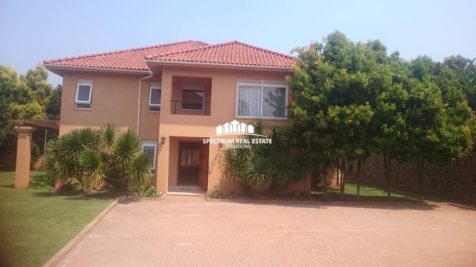 4 bedrooms house for rent in Munyonyo Kampala