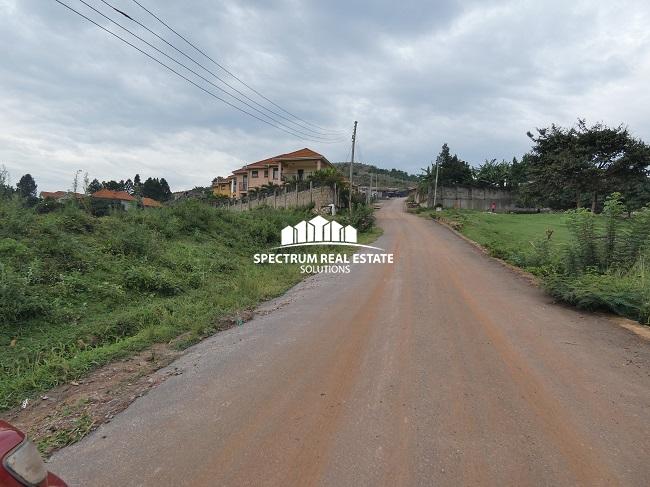 Land for sale in Lubowa Kampala