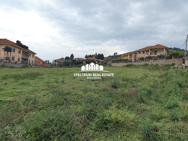 Land for sale in Lubowa Kampala