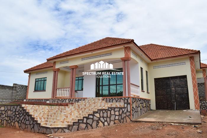 House for sale in Namulanda Entebbe road