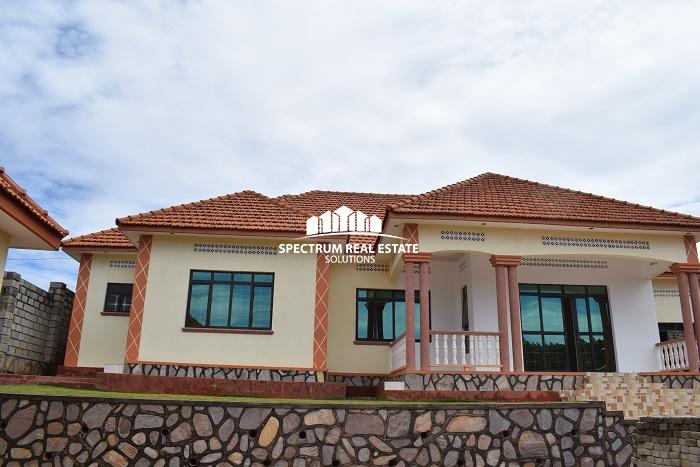 House for sale in Namulanda Entebbe road