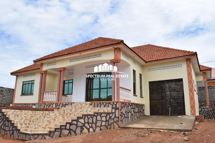 House for sale in Namulanda Entebbe road