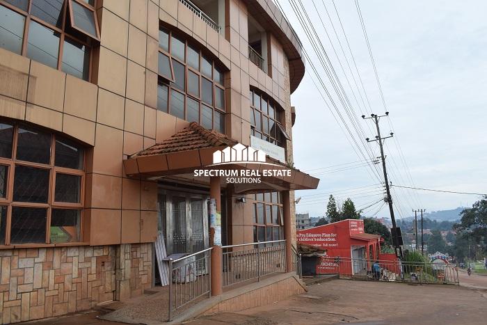 commercial building to let in Kisaasi Kampala