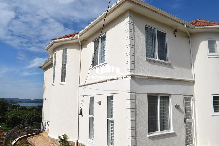 5 bedrooms residential house for sale in Garuga Kampala