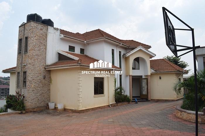 5 Bedrooms House for Sale in Kulambiro,Kampala