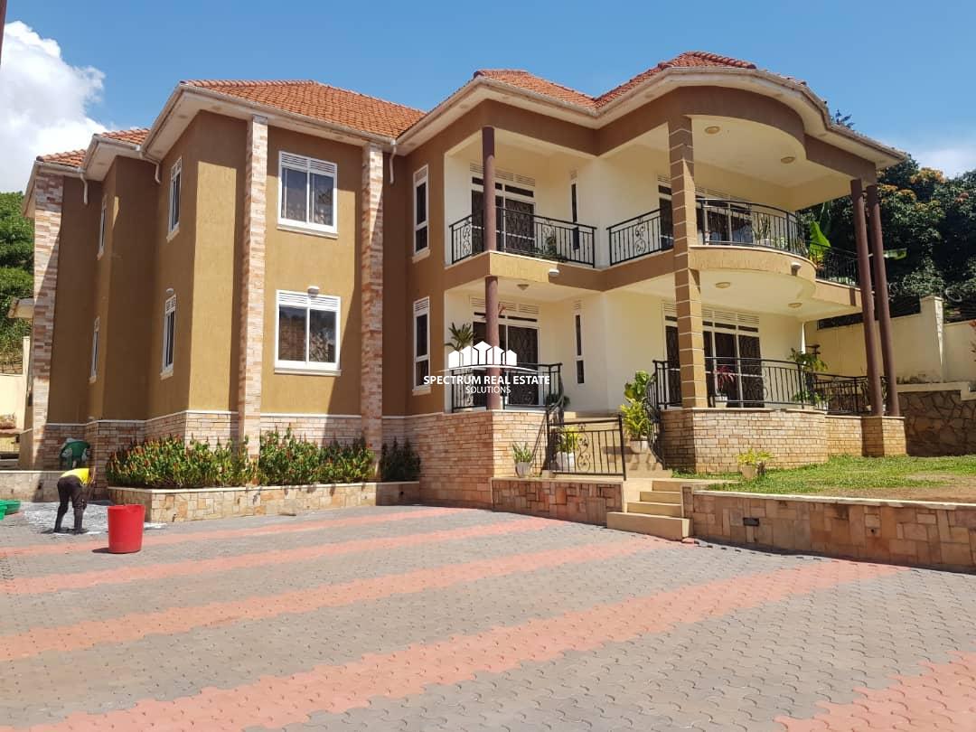 This storeyed house for sale in Munyonyo Kampala