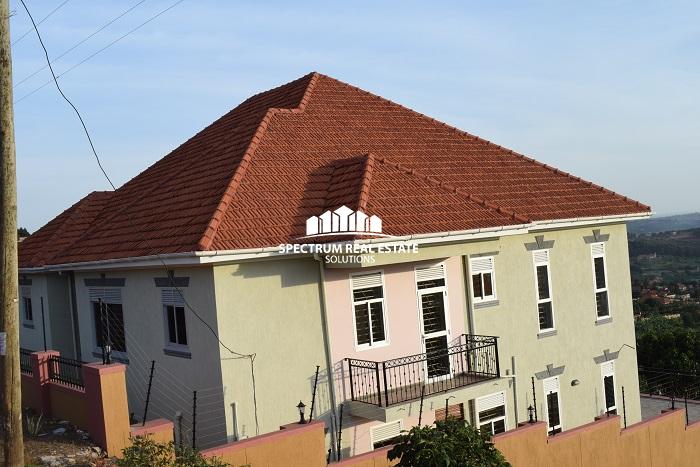 5 BEDROOMS HOUSE FOR SALE IN BWEBAJJA AKRIGHT- ENTEBBE ROAD