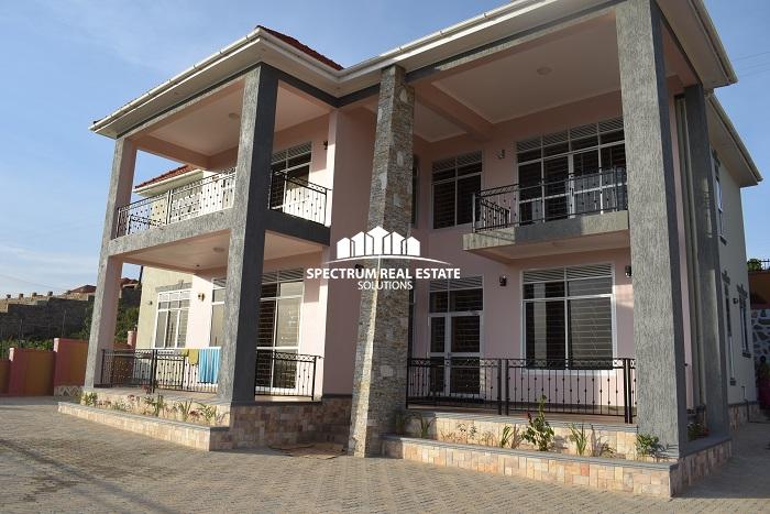 5 BEDROOMS HOUSE FOR SALE IN BWEBAJJA AKRIGHT- ENTEBBE ROAD