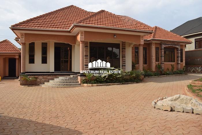 HOUSE FOR SALE IN BUWATE UGANDA