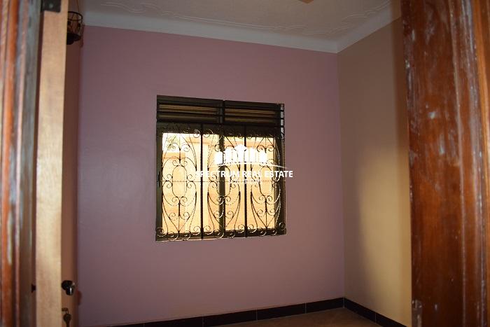 HOUSE FOR SALE IN BUWATE UGANDA