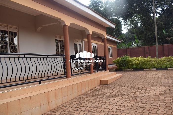 HOUSE FOR SALE IN KIWATULE,UGANDA