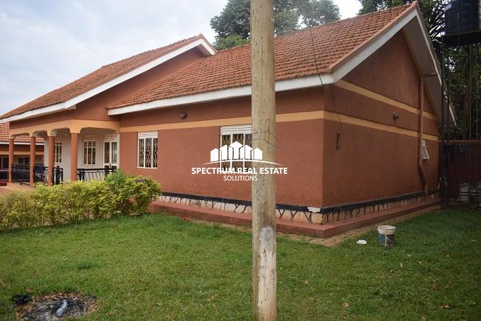 HOUSE FOR SALE IN KIWATULE,UGANDA