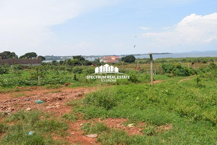 Land-for-sale-on-Entebbe-road-Kawuku