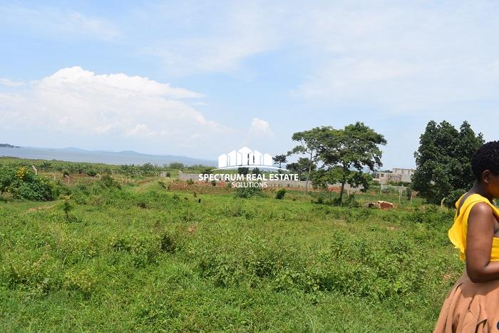 Land-for-sale-on-Entebbe-road-Kawuku