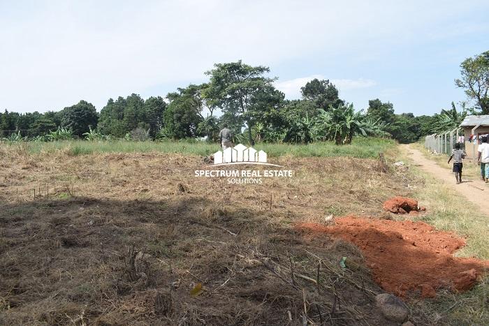 Plots-on-sale-in-Entebbe-road-Garuga-near-Pearl-Marina