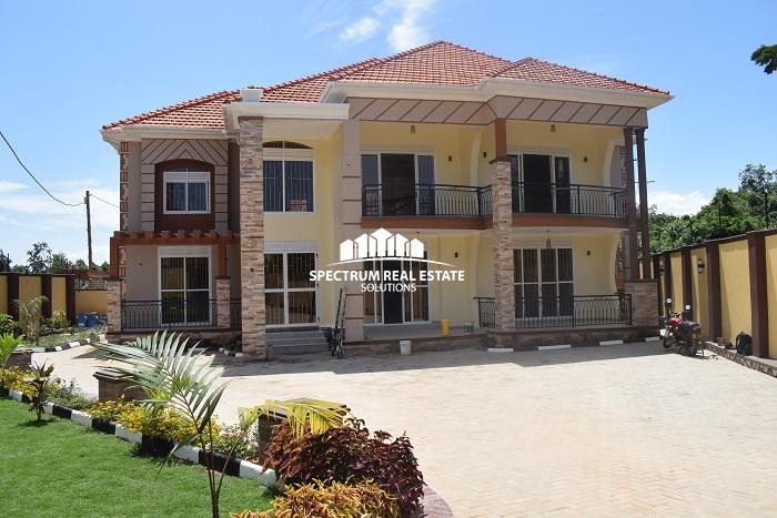 This 7 Bedrooms storeyed house for sale in Kiwatule Kampala, Uganda