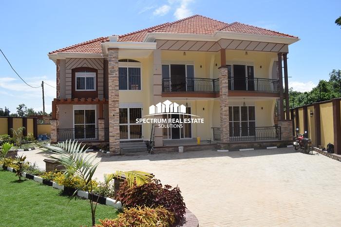 This 7 Bedrooms storeyed house for sale in Kiwatule Kampala, Uganda