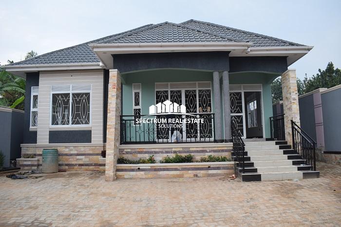 This cheap house for sale on Entebbe road Kitende, Uganda
