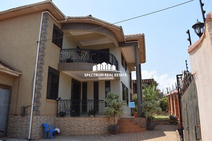 This house for quick sale in Munyonyo Kampala Uganda