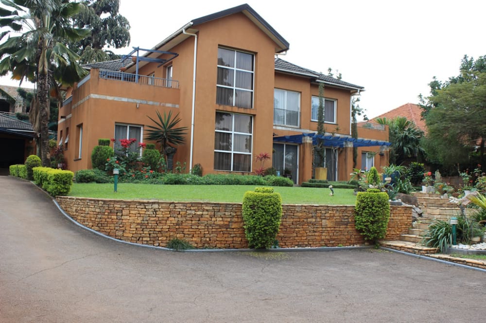 House with swimming pool for sale in Bunga Kampala