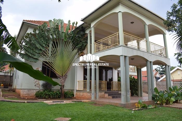 This house for a quick sale in Muyenga Kampala Uganda