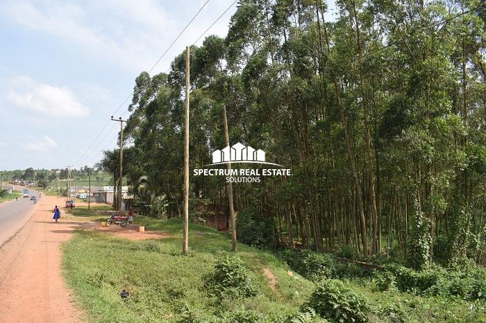 This commercial land for sale in Matugga Bombo road Uganda