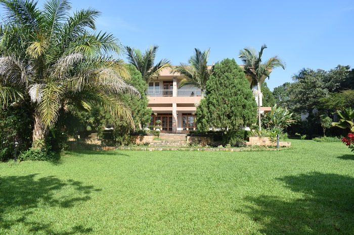 House with swimming pool for sale in Bunga Kampala