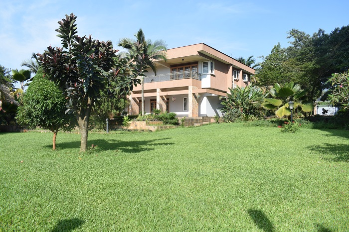 House with swimming pool for sale in Bunga Kampala