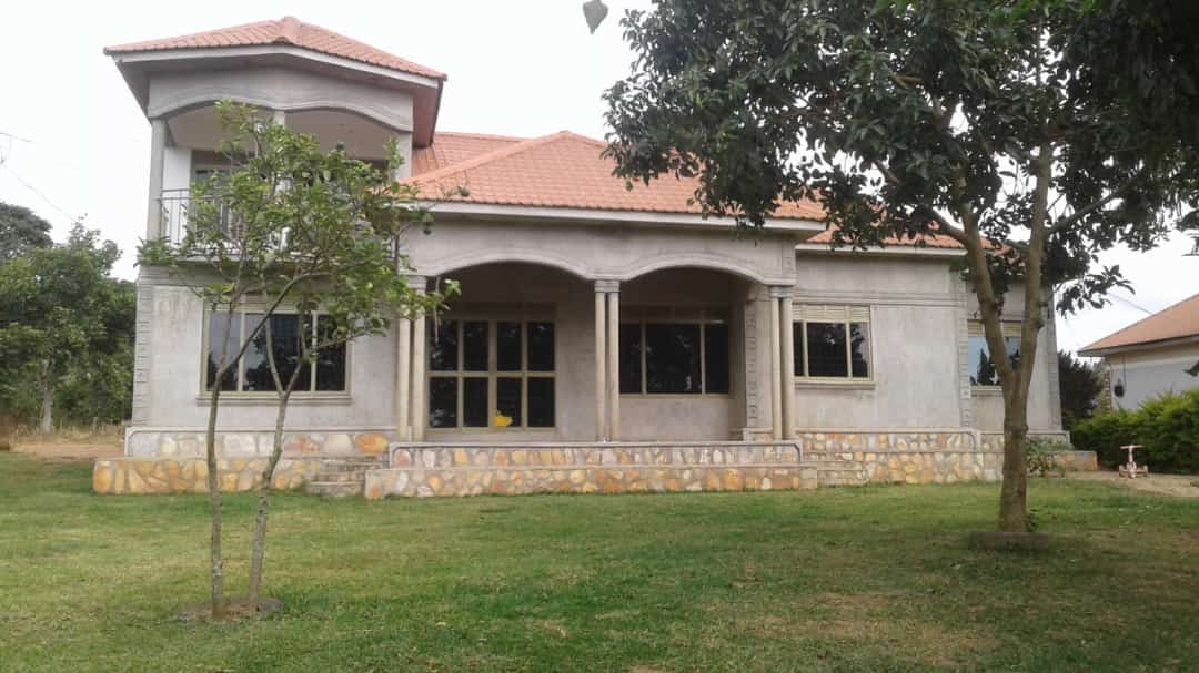 This house for sale in Nkumba Entebbe road