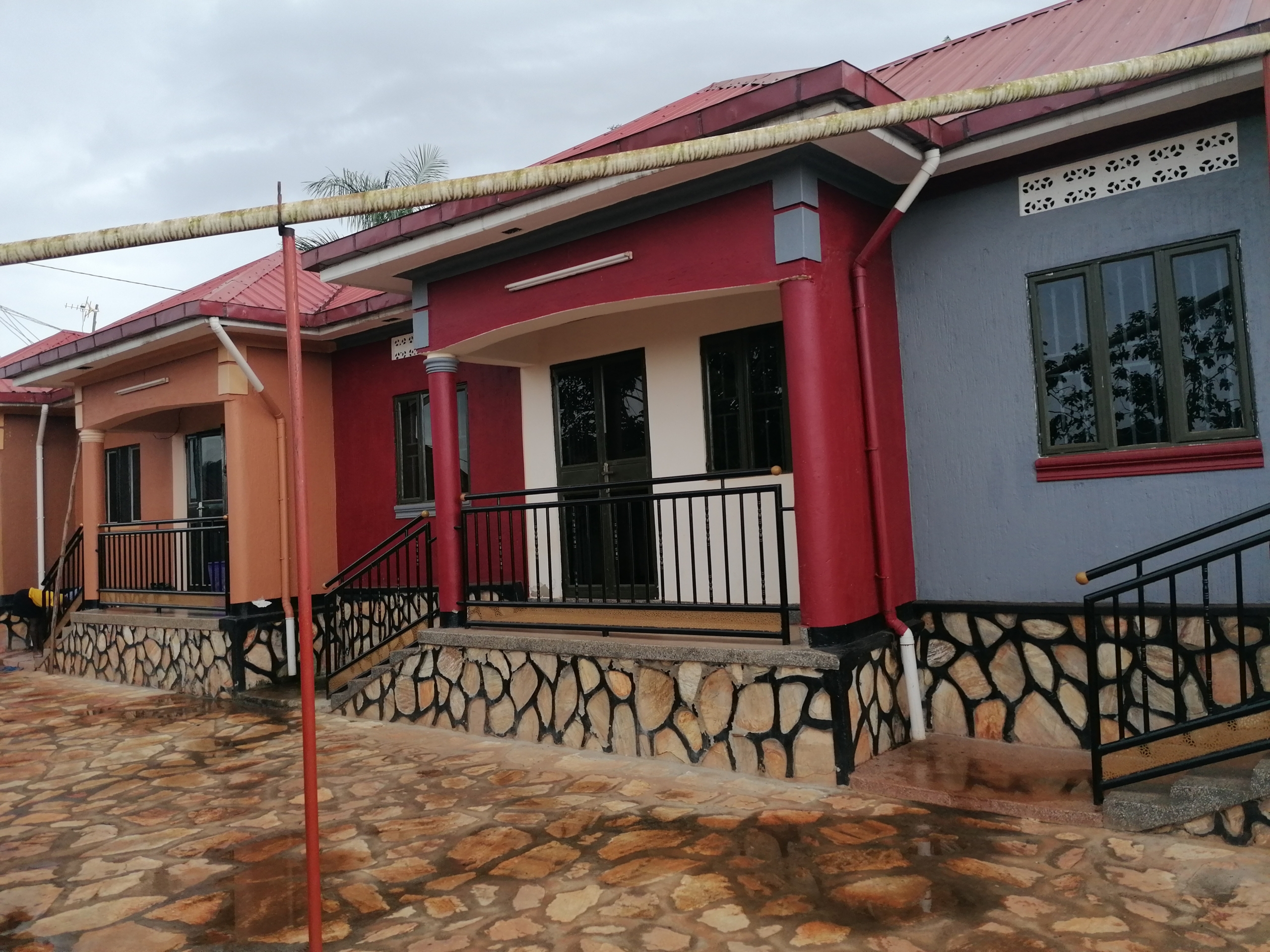 These houses for rent in Kivu Kitemu Masaka road