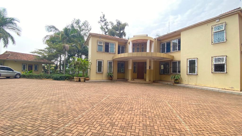 These Houses for sale in Kololo Kampala Uganda