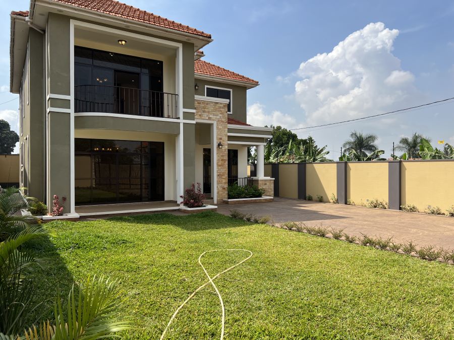 HOUSE IN BAHAI UGANDA