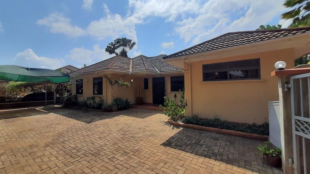 This Bungalow house for sale in Munyonyo Kampala