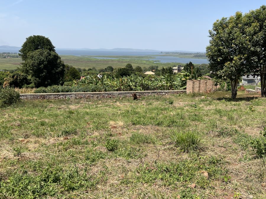 LAND FOR SALE IN LUTEMBE
