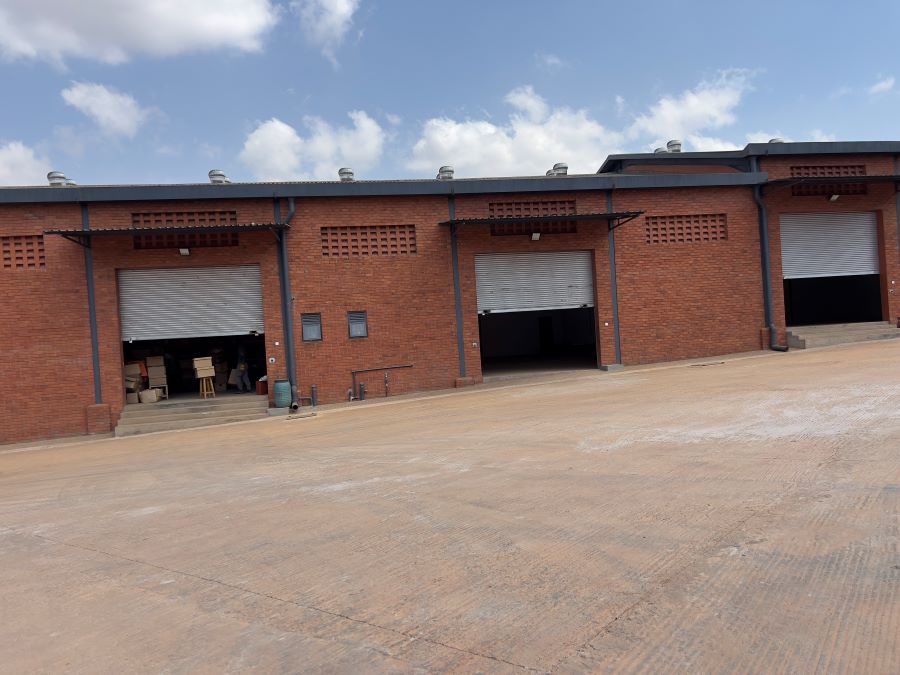 WAREHOUSE TO LET IN BWAISE KAMPALA