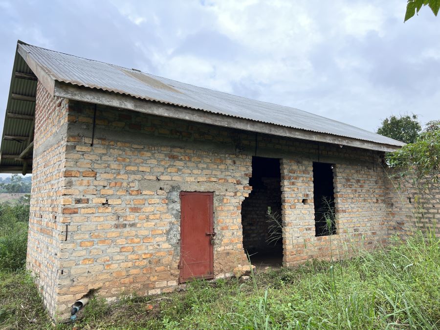 This Mixed farm for sale in Kikonge Miytana road Uganda