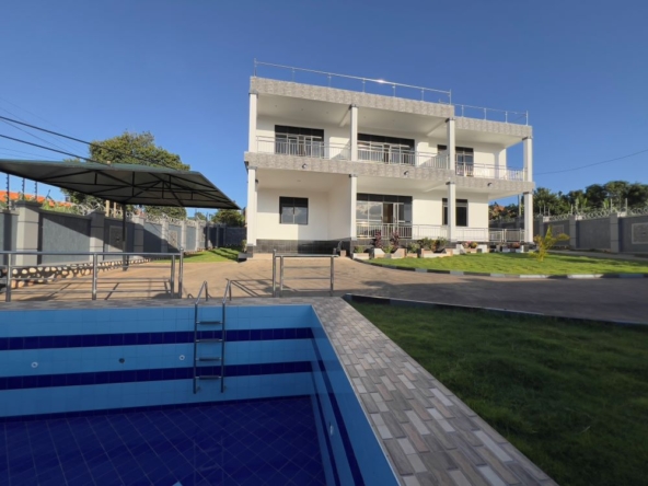 New House with swimming pool for sale in Buwate Kira