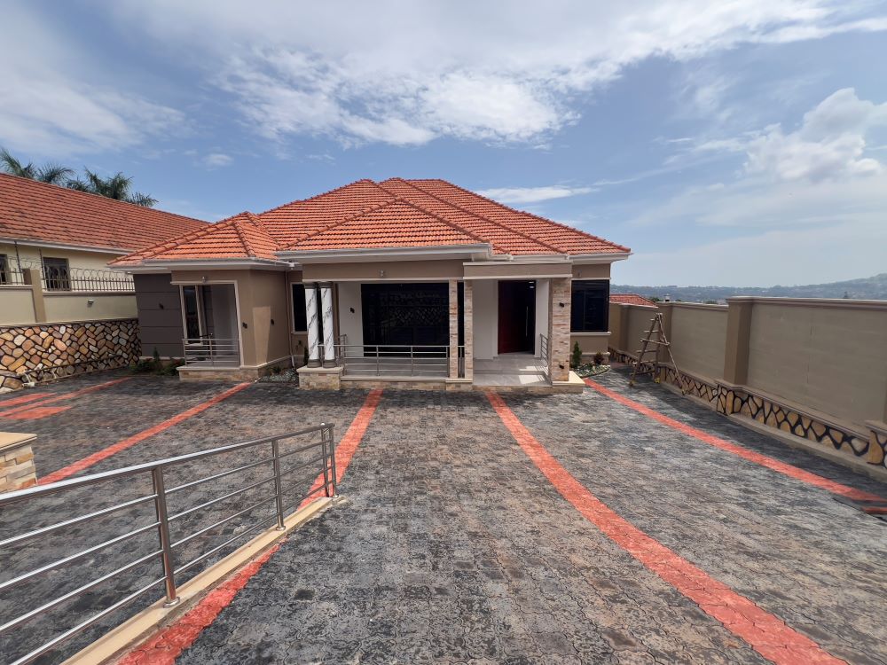 This house for sale in Akright Estate Bwebajja Entebbe road